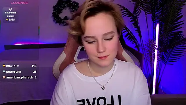 Ellie_Heavenly's Live XXX Chat