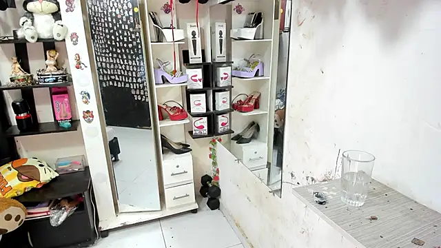 Chatroom XXX en direct de allsson_queen