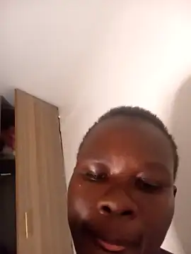 MINNYIRI Live XXX-Chat