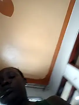 Chat +18 de Broan_me ao vivo