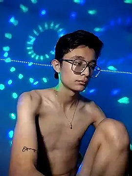 Chat +18 de SantiagoRusso18 ao vivo