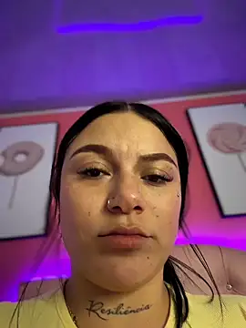 Chat +18 de Megaan__More ao vivo