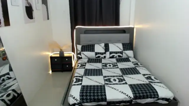 AmazingLuchie Show in webcam