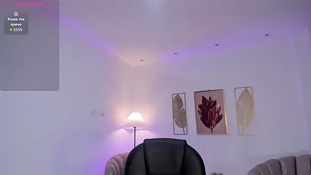 Živý XXX chat zharaa_fox