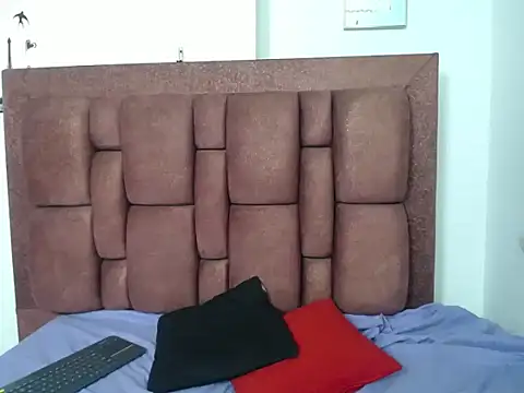 Chat +18 de vzafiroper ao vivo