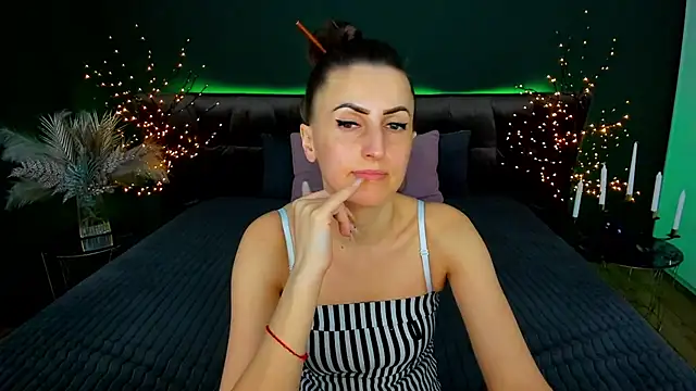 Rebecca_Diamond's Live XXX Chat