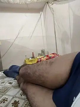 Chatroom XXX en direct de MATURE_INDIAN_BOSS4