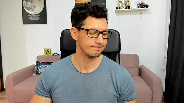 XXX chat uživo modela BrutusK08