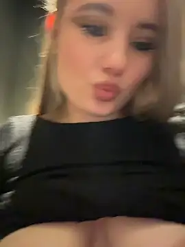 VineraSweet Live XXX-Chat