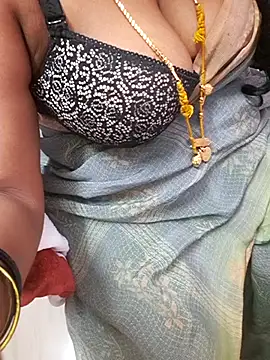 Živý XXX chat Tamil_Ammani