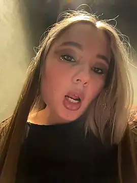 VineraSweet Live XXX-Chat