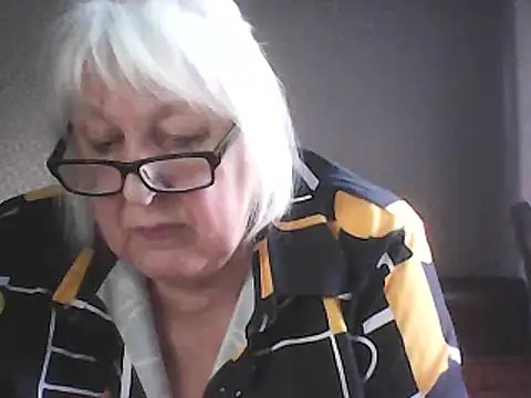 Alexia64231 Show in webcam