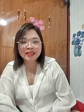 Cover-baa's Live XXX Chat