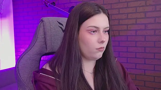 Chat +18 de CoraMiel ao vivo