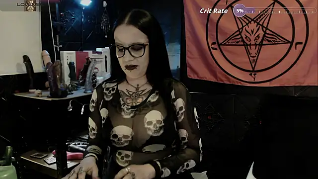 Chat +18 de Evil_Queen_666 ao vivo