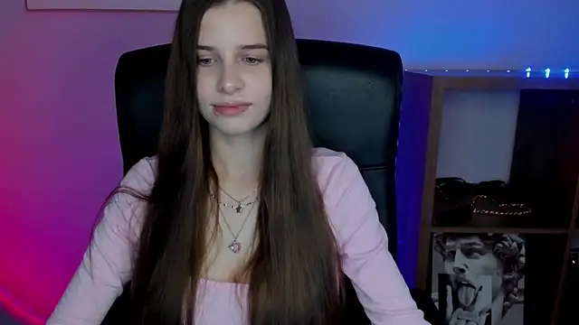 Онлайн чат XXX LuxMaya