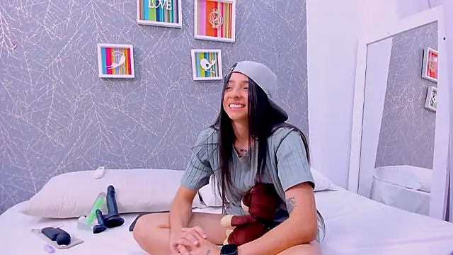 ViictoriiaSaenz – Naživo XXX chat