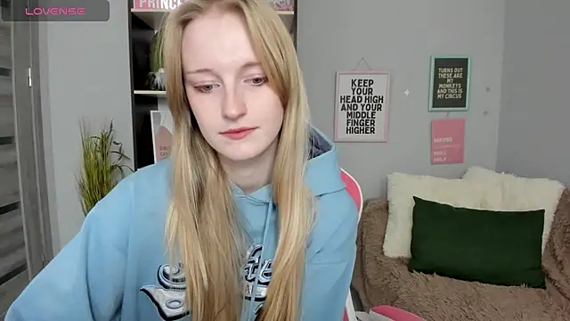 Živý XXX chat Cinnabonnn_