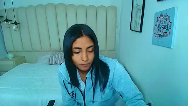 Chat +18 de shaneelle ao vivo