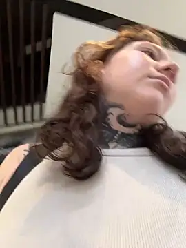 دردشة FionaMurr الجنسية المباشرة