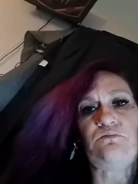 renegade_vyxxen's Live XXX Chat