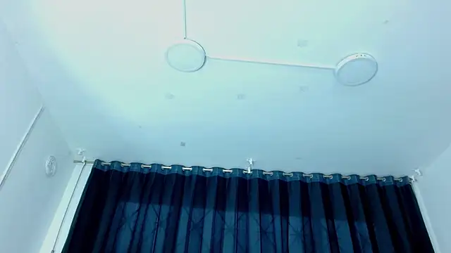 alaiabluecs' Live XXX Chat