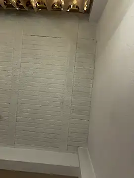 aly_golden_'s Live XXX Chat