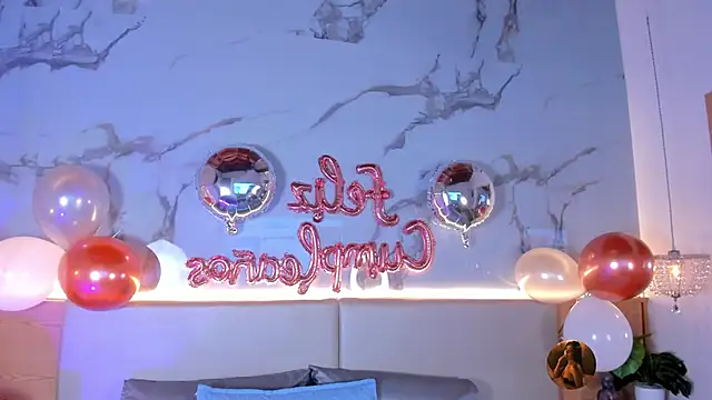 Chat XXX en directo de ValSmith_