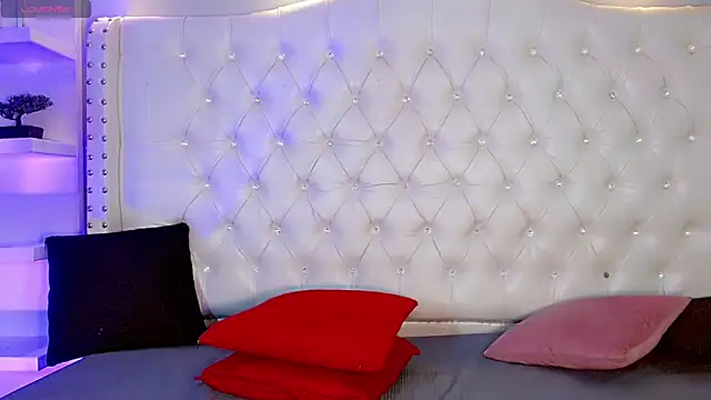 Kimi_Bigass Adlı Modelin Web Kamerası Şovu