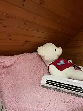 HoTMiA666 即時 XXX 聊天