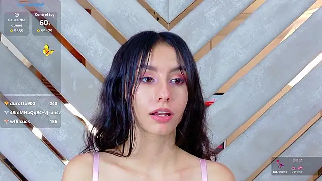 Sarah-Grace 即時 XXX 聊天