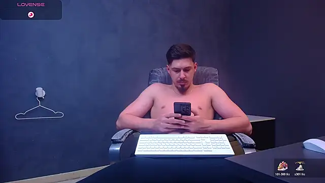 EnzoRace's Live XXX Chat