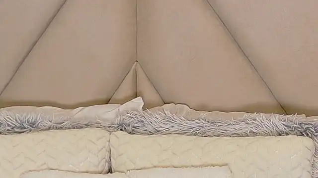 CharlotteeBrownn's Live XXX Chat