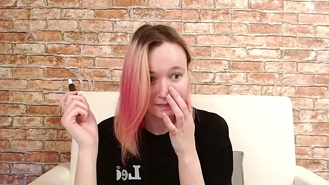 Chat +18 de Ericha_Stone ao vivo