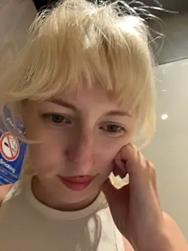 Chatroom XXX en direct de RonnieKiss