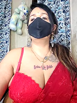 Chat +18 de cute-tanvi ao vivo