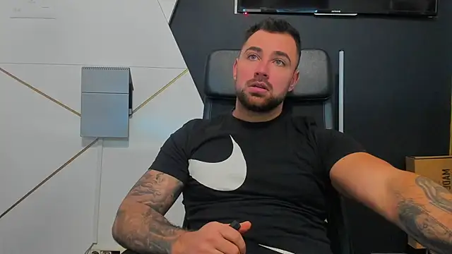 DuncanStone's Live XXX Chat