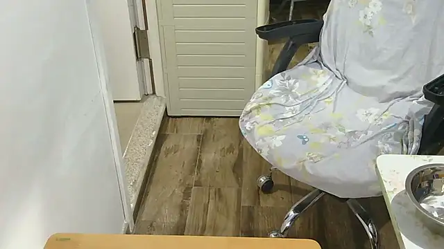 felixlau18 即時 XXX 聊天