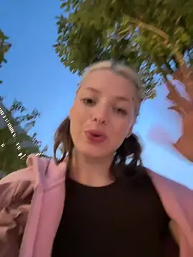 LoraaDoll Live XXX-Chat