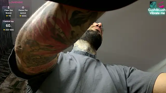 عرض كام MasculineGuy99