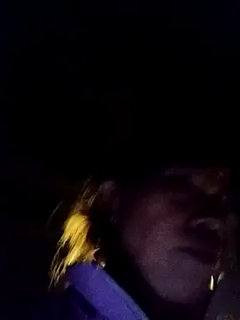 bella-la 即時 XXX 聊天