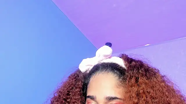 Chat +18 de ninna_curly ao vivo