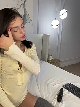 Chat +18 de AdoraCortes ao vivo