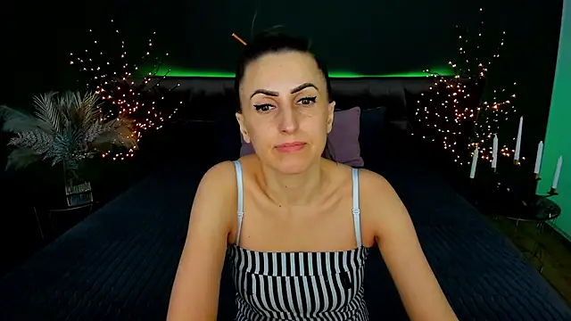 Živý XXX chat Rebecca_Diamond
