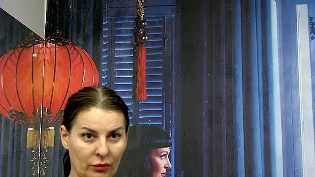 Chat +18 de TessaKlarn ao vivo