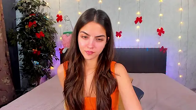 Chat +18 de Milana_Crystal_ ao vivo