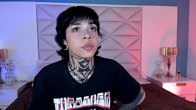 Chat XXX en directo de misstomie_