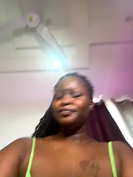 Chat +18 de t-Booty_risky_ ao vivo