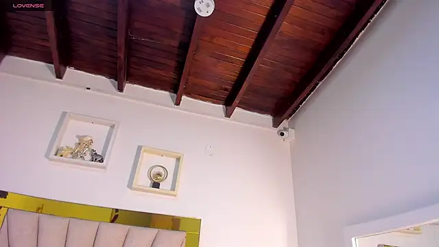 Chat +18 de vahiolet_fuentes ao vivo