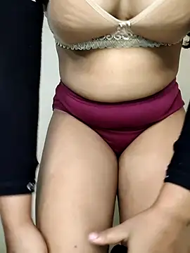 Živý XXX chat MISS__PRIYA